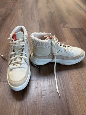 Sorel Cream Lace-Up Sherpa Trim High-Top Boots
